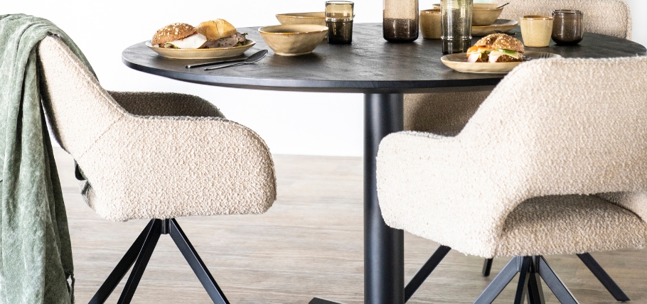 Boucle eetkamerstoelen