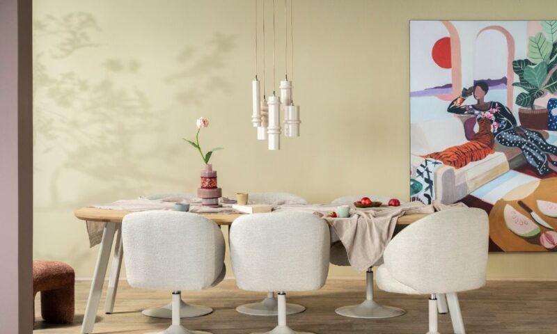 Bijzondere hanglampen voor je eettafel: zo creëer je de beste sfeer