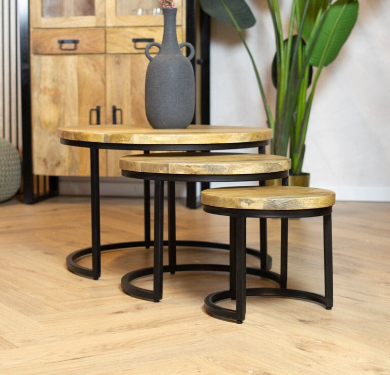 Industriële ronde salontafel met 2 lagen en opbergplanken, 80 cm moderne houten salontafel