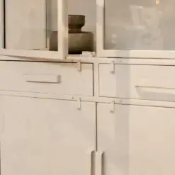 Figue vitrinekast industrieel taupe zijkant glas 90cm