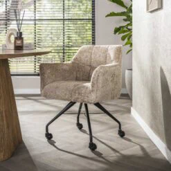 Kelly Eetkamerstoel met wieltjes Alura zand