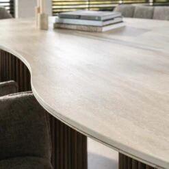 Strato Eettafel niervormig Travertine 215cm