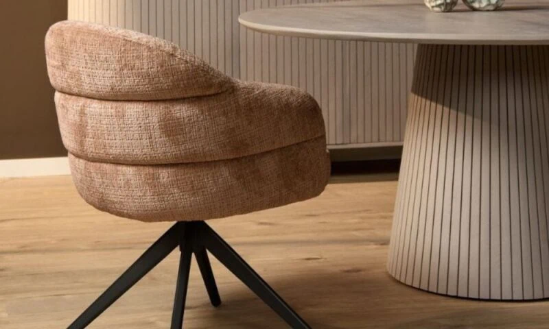 Wat is chenille stof? We leggen het je uit!