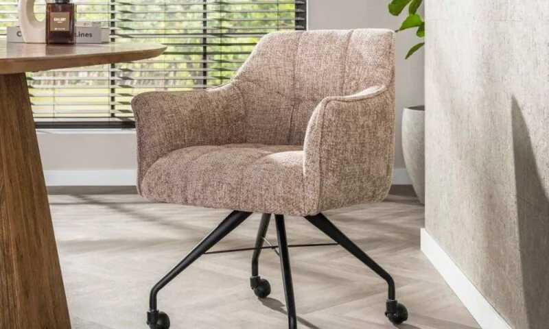 Wat is chenille stof? We leggen het je uit!