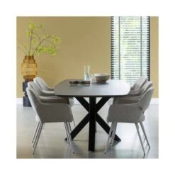 Kruisvorm poot metaal zwart